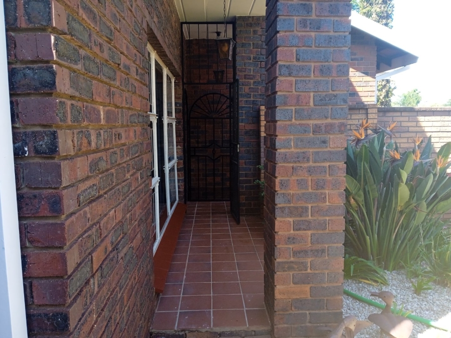 To Let 3 Bedroom Property for Rent in Schoemansville North West